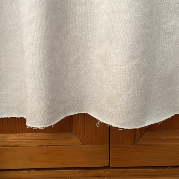 NWOT Peanuts Graphic Cropped Sweatshirt w/Classic Xmas scene, size Large - Picture 7 of 9